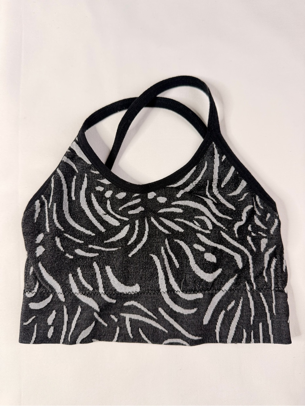 Gymshark SET Black & White Patterned Seamless Sports Bra and shorts XS